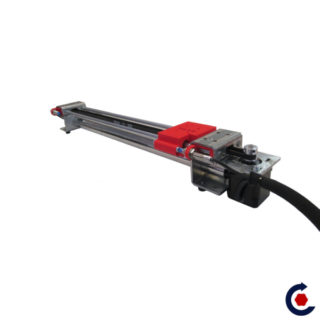 Glissière avec chariot motorisé permettant de mettre en mouvement linéaire